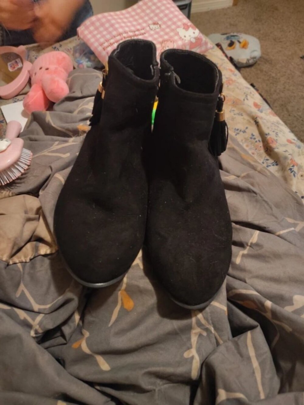 Women's boots.